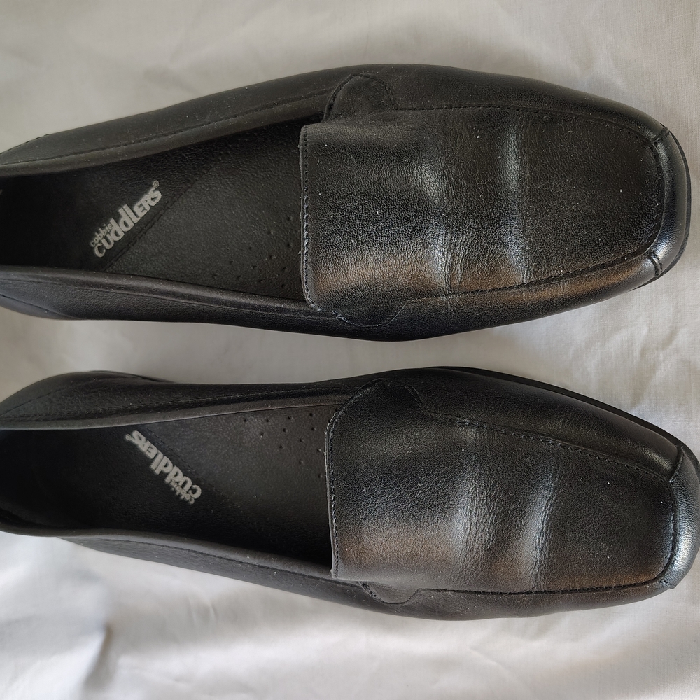 Cobbies Cuddler's Black Leather Slip-On Loafers